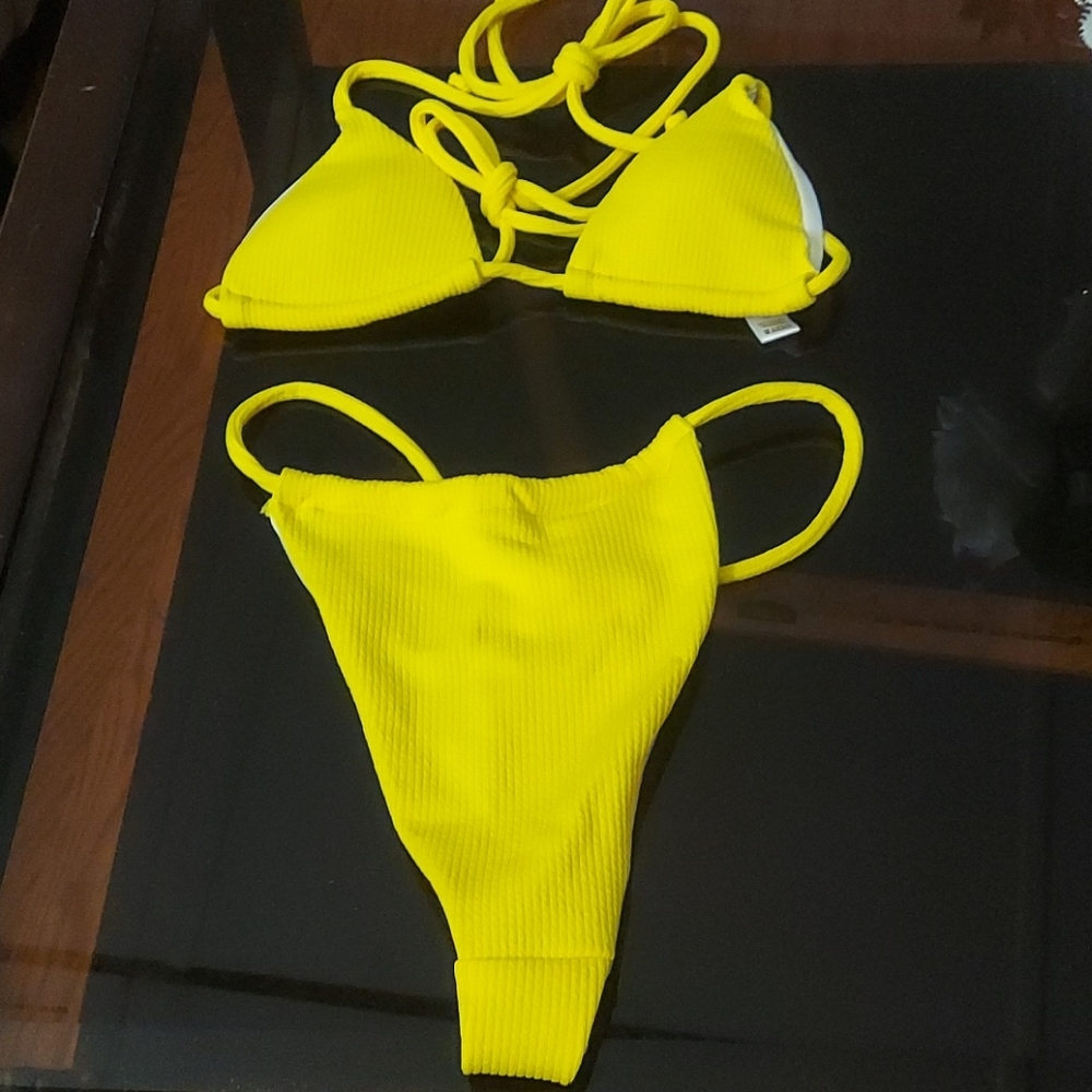 Yellow swin set
